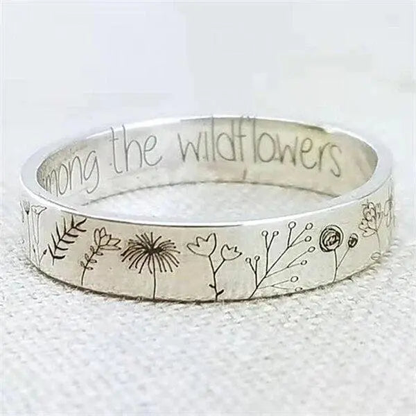 Gold Dandelion Leaf Ring – Exquisite