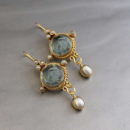 Pearl Vintage Drop Earrings – Timeless Elegance