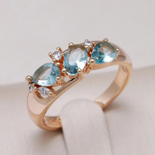 Gold Vintage Blue Ring – Elegant