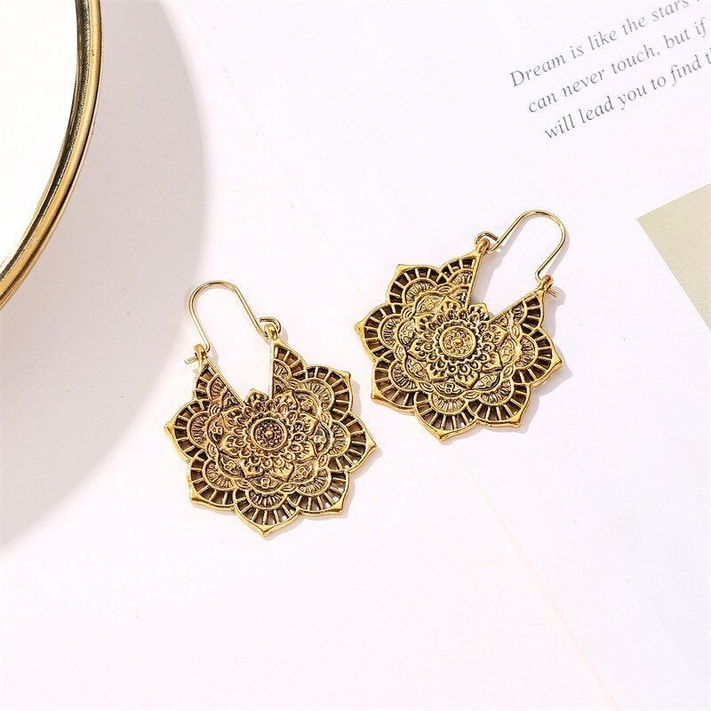 Silver Lotus Filigree Earrings – Exquisite
