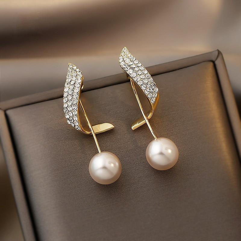 Gold Pearl Drop Earrings – Exquisite