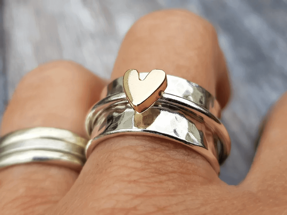 Silver Heart Ring – Exquisite