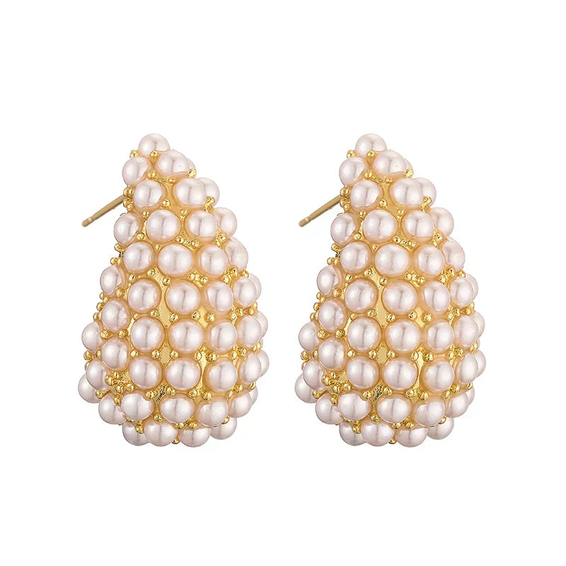 Gold Pearl Stud Earrings – Timeless Elegance