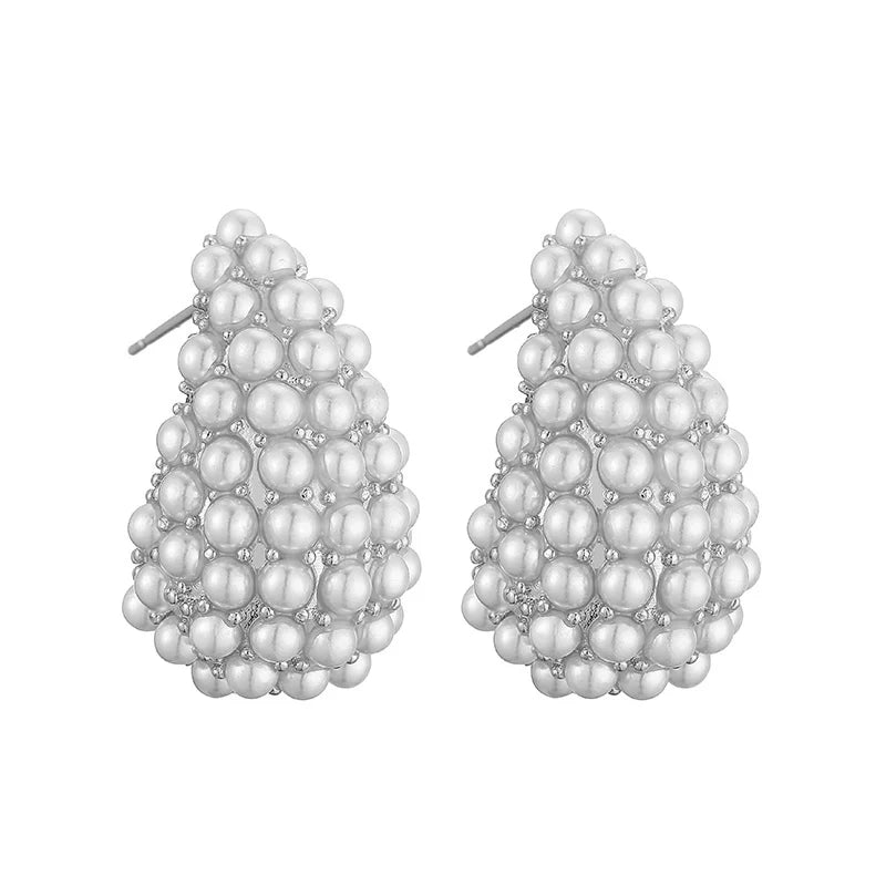 Gold Pearl Stud Earrings – Timeless Elegance