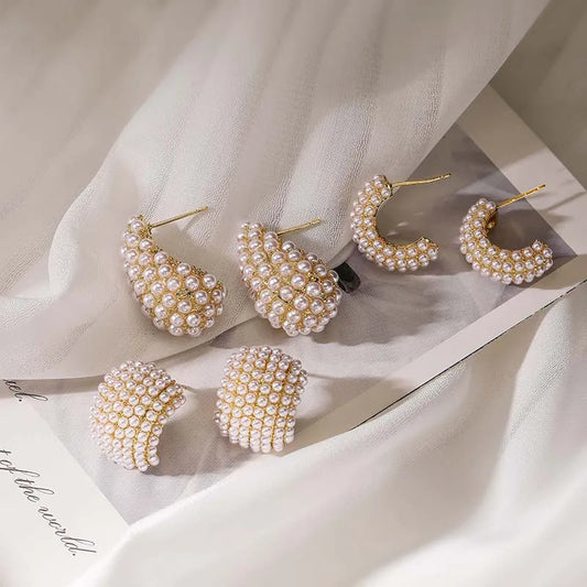 Gold Pearl Stud Earrings – Timeless Elegance
