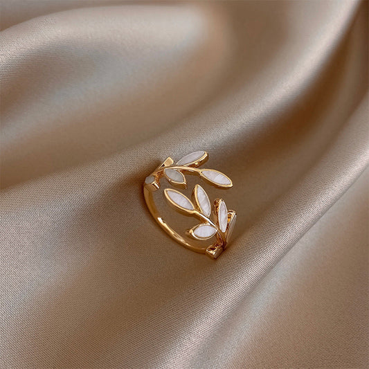 White Opal Leaf Ring – Exquisite