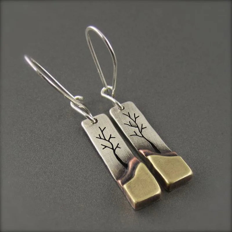 Gold Leaf Drop Earrings – Timeless Elegance