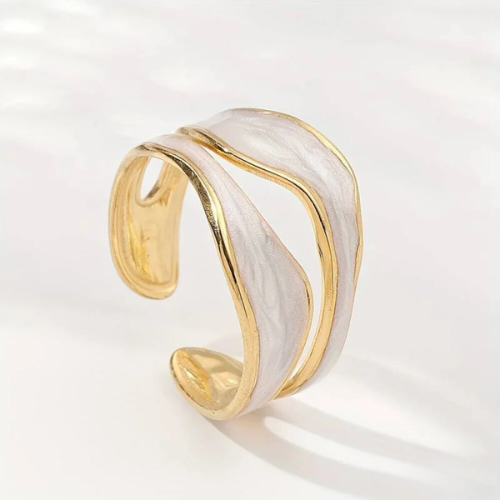 White Gold Diamond Dream Ring – Timeless