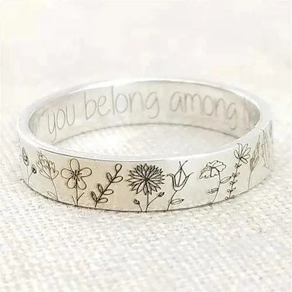 Gold Dandelion Leaf Ring – Exquisite