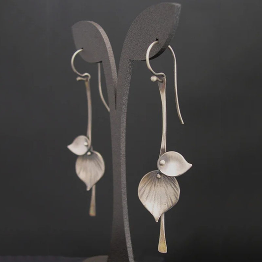 Silver Leaf Earrings – Exquisite Vintage Charm