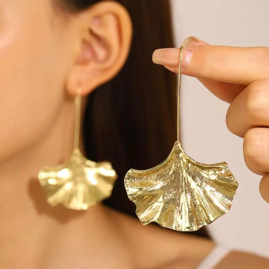Gold Vintage Petal Earrings – Exquisite
