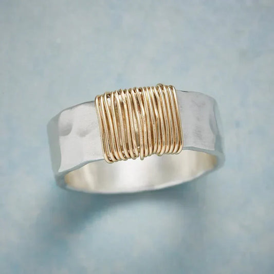 Gold Boho Threads Ring – Exquisite