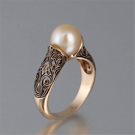 Gold Pearl Ring – Timeless Elegance