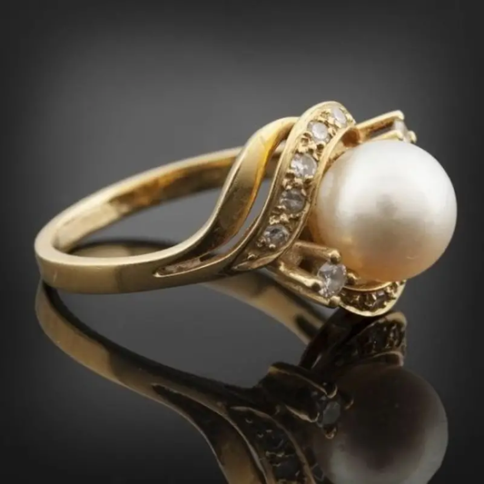 Gold Pearl Elegance Ring – Timeless