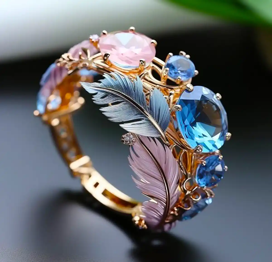 Crystal Feather Ring – Elegant Vintage Charm