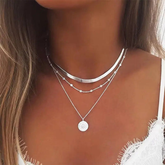 Silver Pendant Necklace – Exquisite