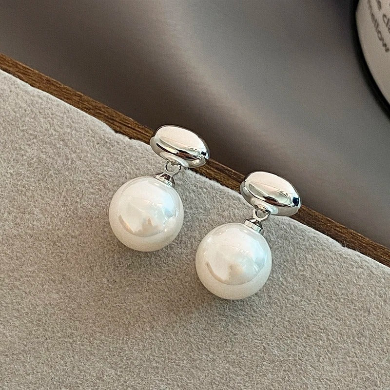 Pearl Vintage Earrings – Timeless Elegance