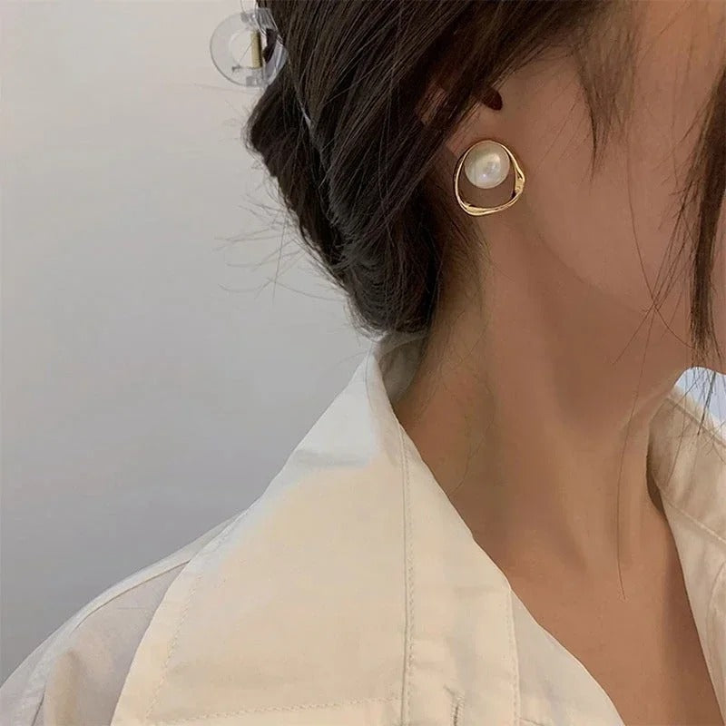 Pearl Vintage Drop Earrings – Timeless Elegance