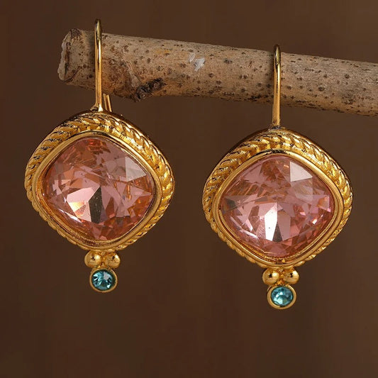 Gold Classic Earrings – Timeless Elegance
