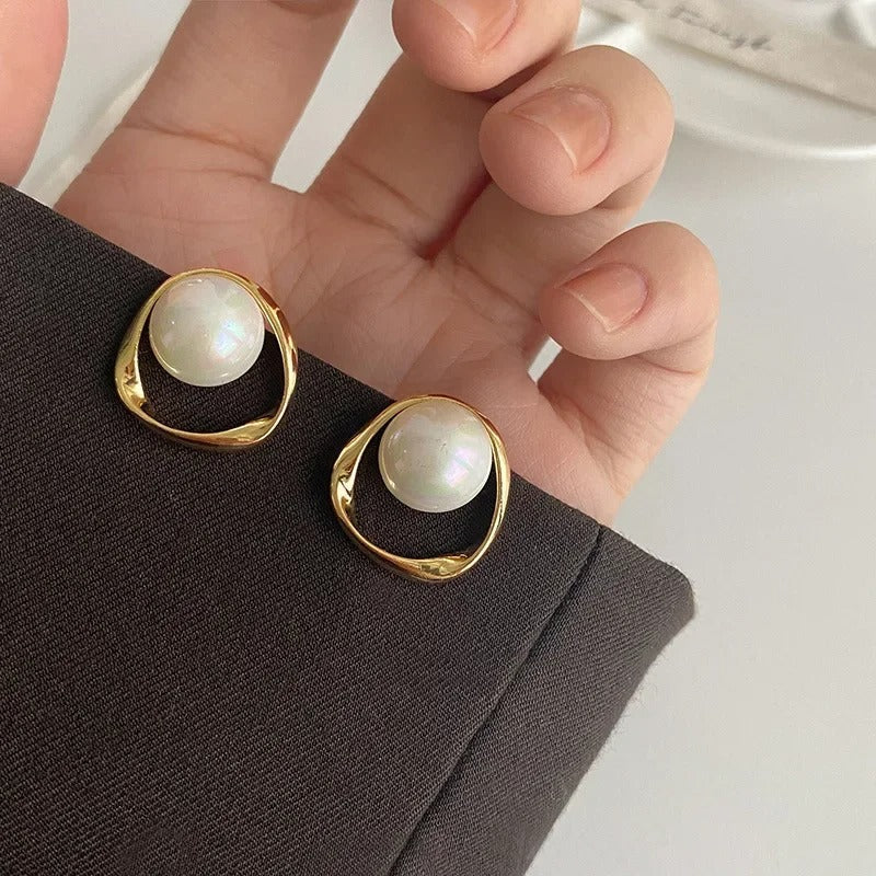 Pearl Vintage Drop Earrings – Timeless Elegance