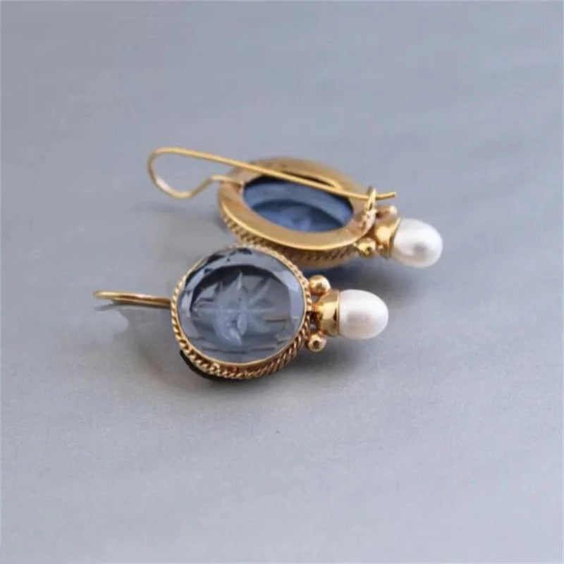 Pearl Stud Earrings – Timeless Elegance