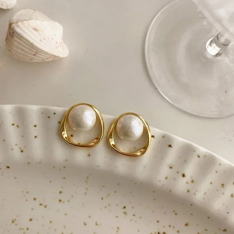 Pearl Vintage Drop Earrings – Timeless Elegance
