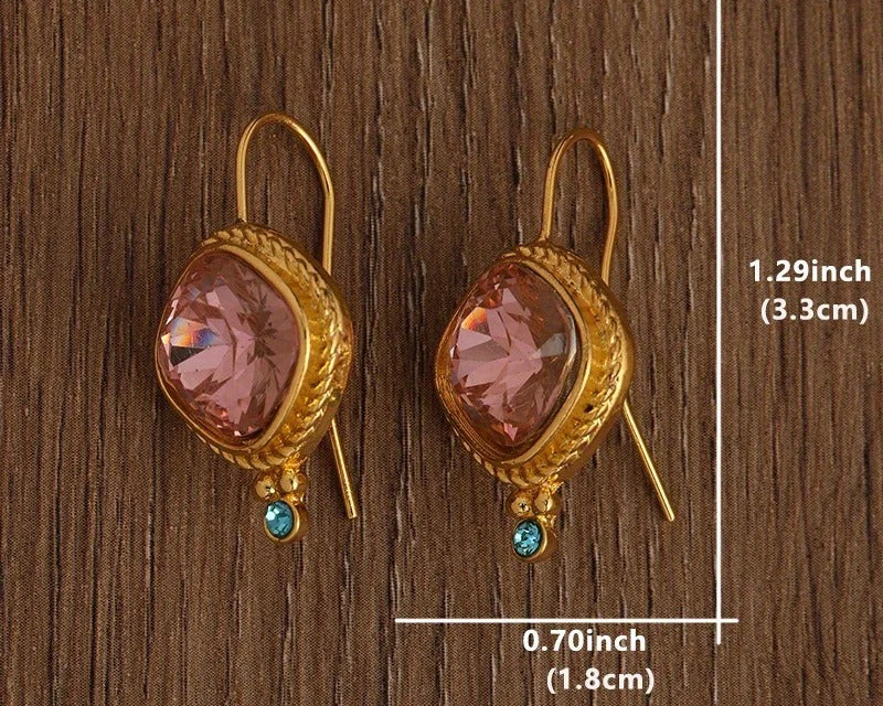 Gold Classic Earrings – Timeless Elegance