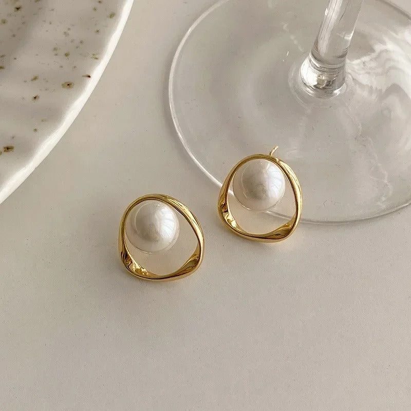 Pearl Vintage Drop Earrings – Timeless Elegance